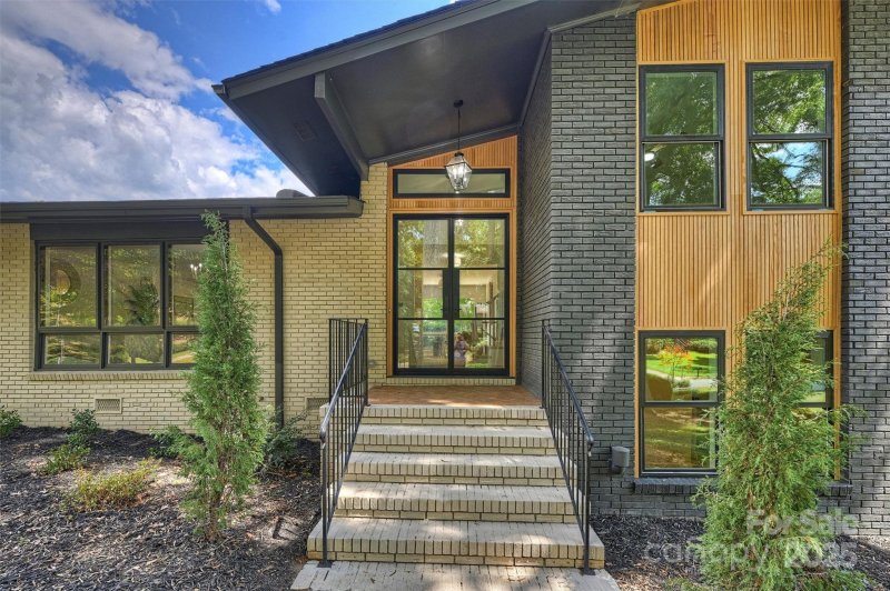 Property image 3 of 823 Wingrave Drive in Lansdowne, Charlotte, NC 28270