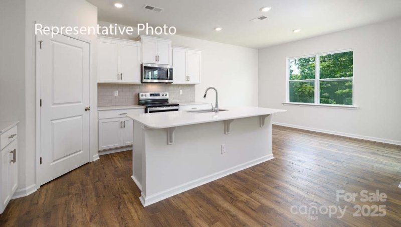 Property image 3 of 3739 13th Street in Falls at Hickory, Hickory, NC 28601