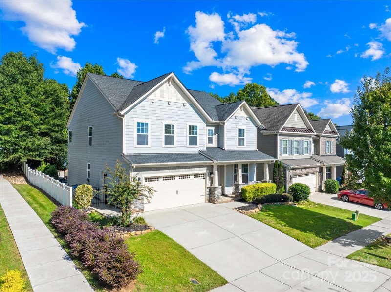 Byers Creek, Mooresville Community