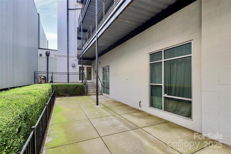 Property image 4 of 933 Westmere Avenue in Skybox, Charlotte, NC 28208