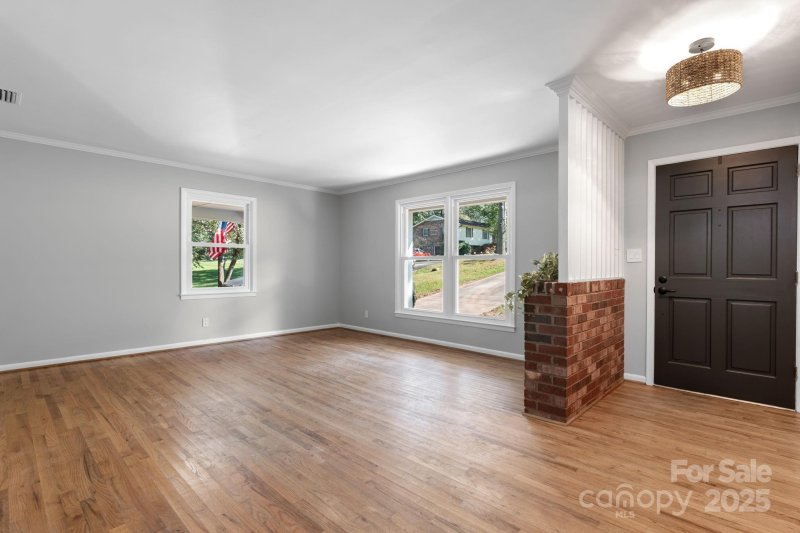 Property image 5 of 3515 12th Street Drive in Sandy Ridge Acres, Hickory, NC 28601