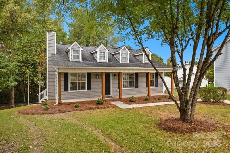 Property image 4 of 3807 Broomstraw Court in Glenwood Manor, Matthews, NC 28105