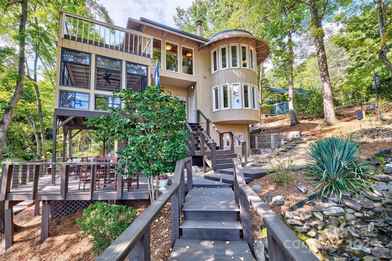 131 Whispering Pines Drive