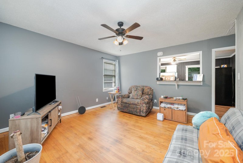 Property image 2 of 1527 Ellen Avenue in Catawba Terrace, Rock Hill, SC 29732