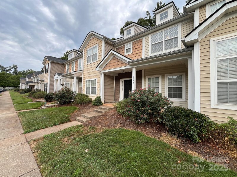 Property image 2 of 1073 Constitution Park Boulevard in Constitution Park, Rock Hill, SC 29732