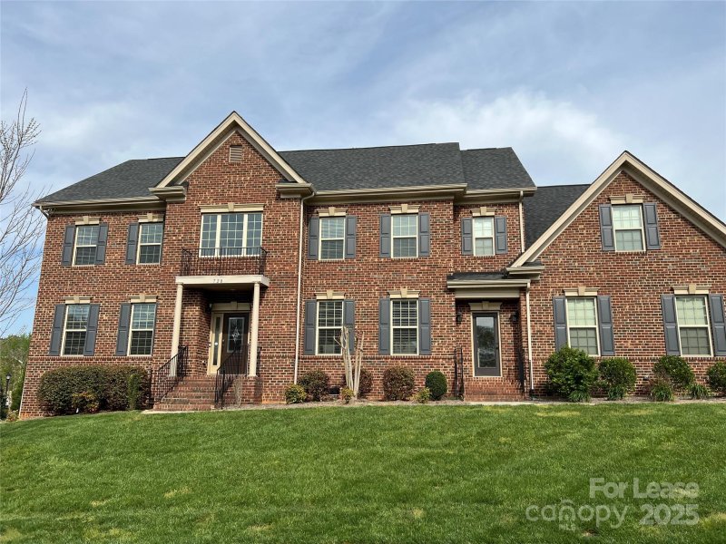 720 Ridgelake Drive