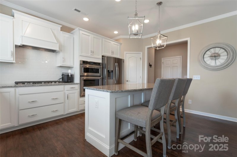 Property image 3 of 12416 Current Drive in Chapel Cove, Charlotte, NC 28278