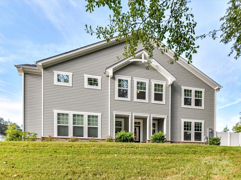 Property image 2 of 5661 De Vere Drive in Somerset, Indian Land, SC 29707