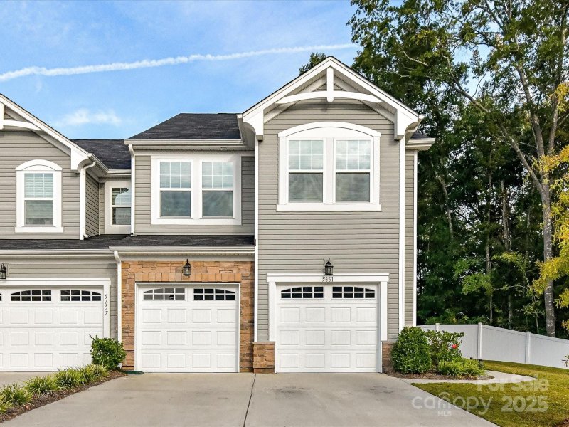 Property image 3 of 5661 De Vere Drive in Somerset, Indian Land, SC 29707