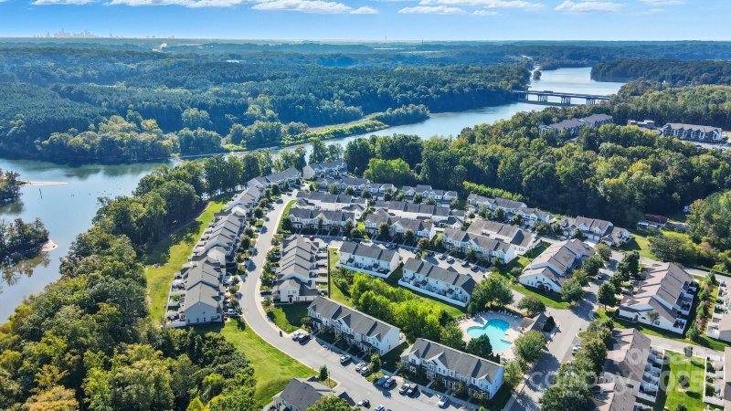 Property image 3 of 456 Spring Gardens Drive in Waters Edge, Belmont, NC 28012