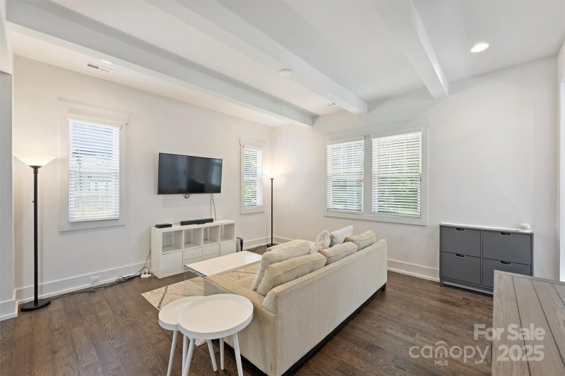 Property image 5 of 1014 Drummond Avenue in Villa Heights, Charlotte, NC 28205