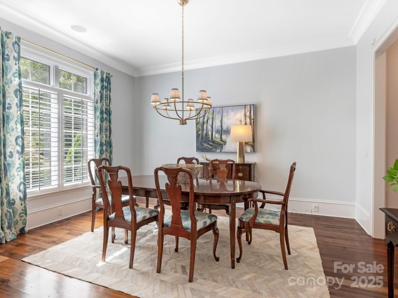 Property image 5 of 2101 Radcliffe Avenue in Myers Park, Charlotte, NC 28207