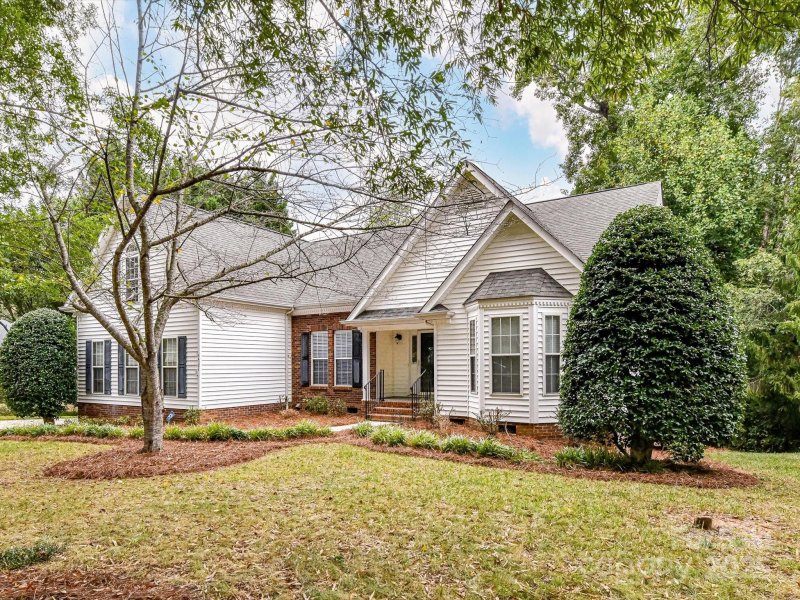 Property image 3 of 217 Horn Tassel Court in Hunters Pointe, Indian Trail, NC 28079