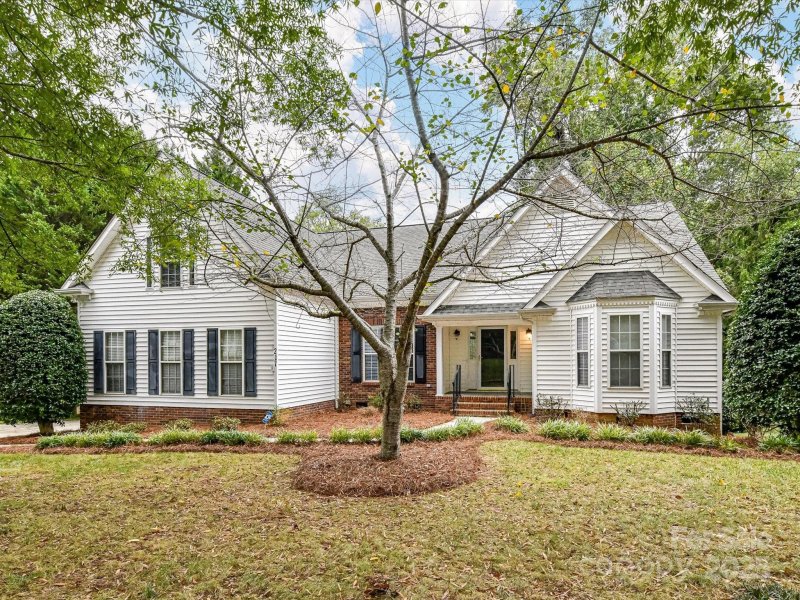 Property image 4 of 217 Horn Tassel Court in Hunters Pointe, Indian Trail, NC 28079