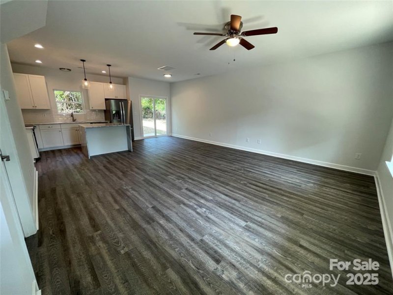 Property image 5 of 506 N Scruggs Street in Oakwood Park, Gastonia, NC 28052