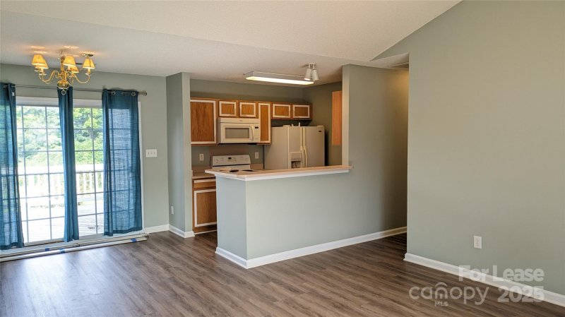 Property image 5 of 111 Sterling Terrace in Tall Oaks, Mooresville, NC 28115