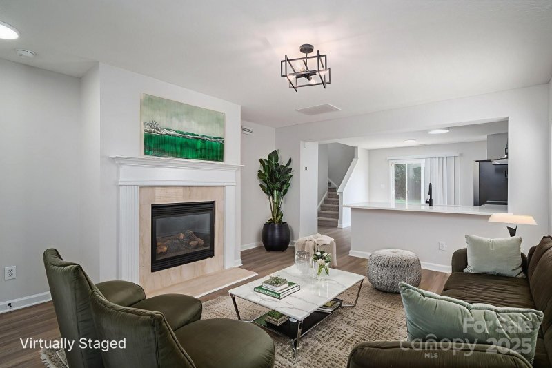 Property image 5 of 1012 Kings Mountain Lane in Mountain View, Gastonia, NC 28054