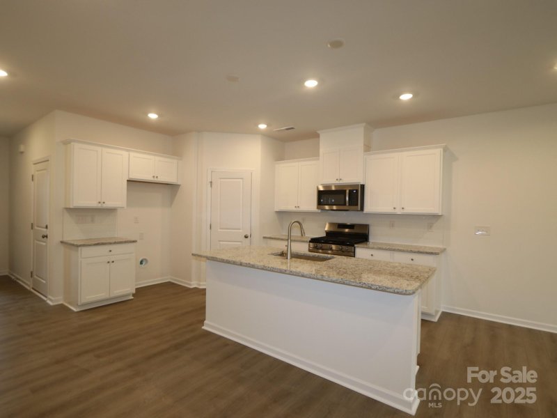 Property image 2 of 758 Kitfox Drive in Piper Landing, Concord, NC 28027