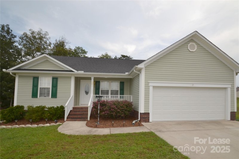 861 Loch Lomond Circle