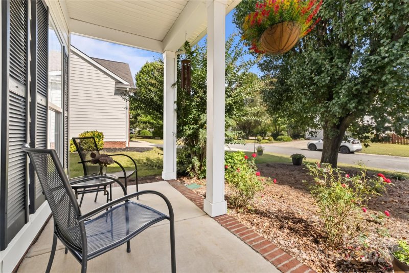 Property image 2 of 1413 Lockhart Place in Sheffield Manor, Concord, NC 28027