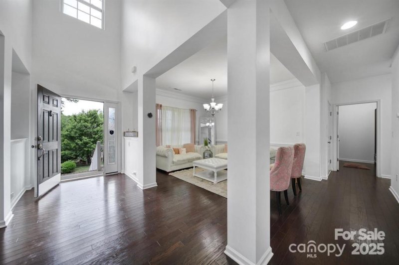 Property image 2 of 9029 Woodview Court in Fox Ridge, Fort Mill, SC 29707