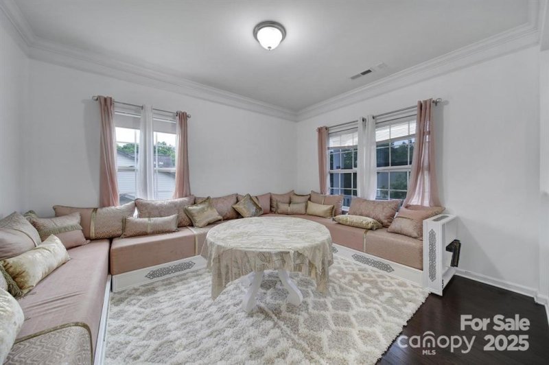 Property image 4 of 9029 Woodview Court in Fox Ridge, Fort Mill, SC 29707