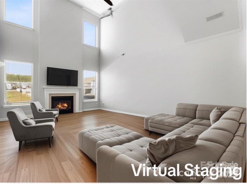 Property image 3 of 110 Lantern Acres Drive in Briargate, Mooresville, NC 28115