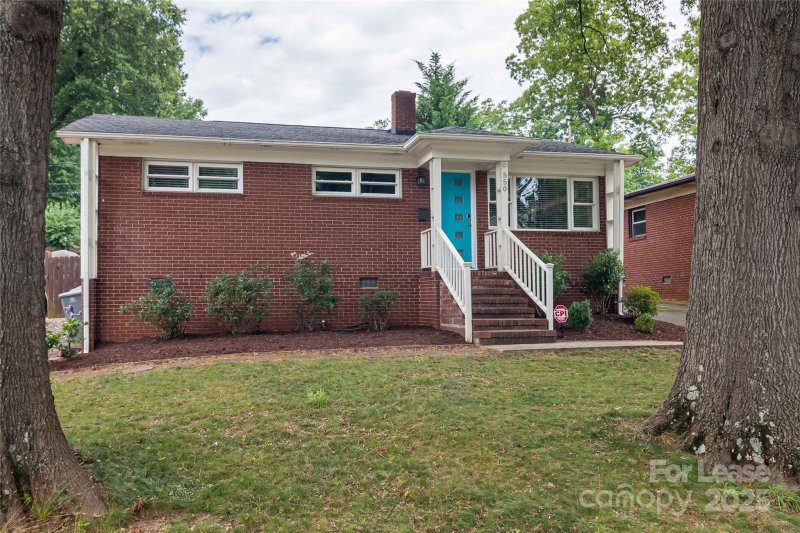 Property image 2 of 550 W Kingston Avenue in Wilmore, Charlotte, NC 28203