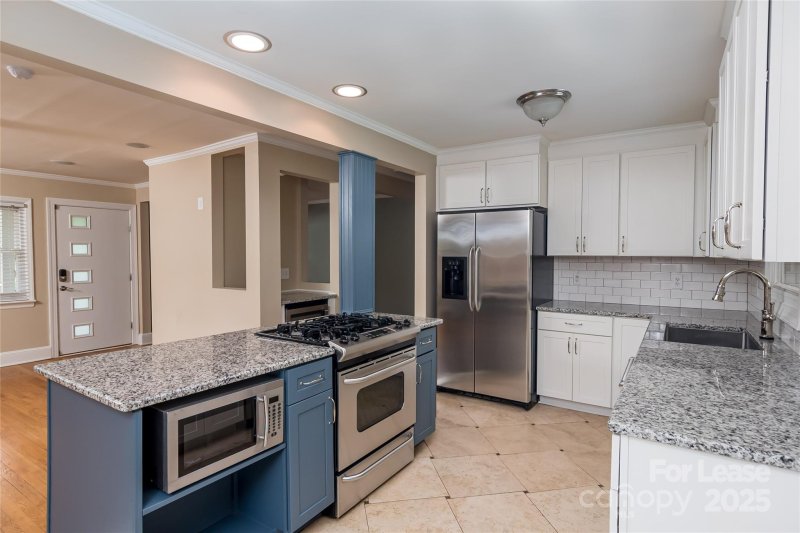 Property image 3 of 550 W Kingston Avenue in Wilmore, Charlotte, NC 28203