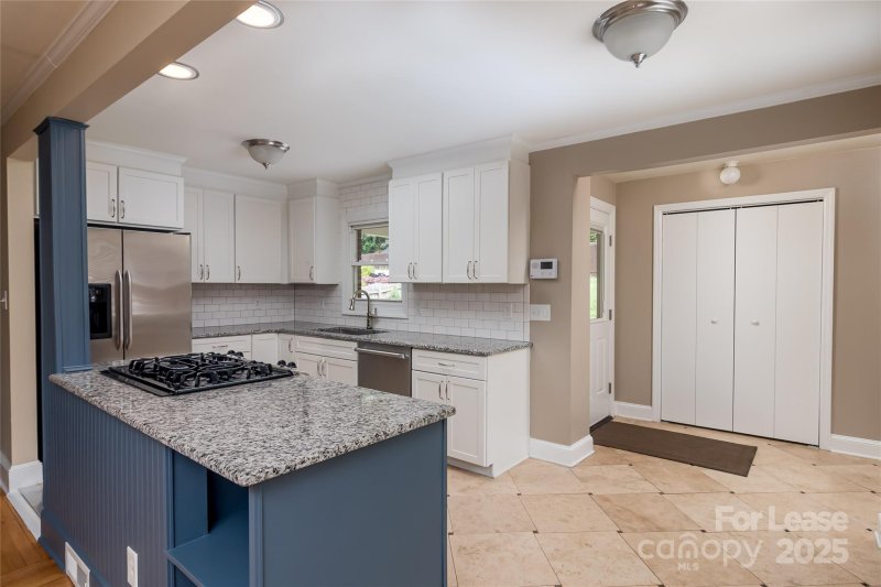 Property image 4 of 550 W Kingston Avenue in Wilmore, Charlotte, NC 28203