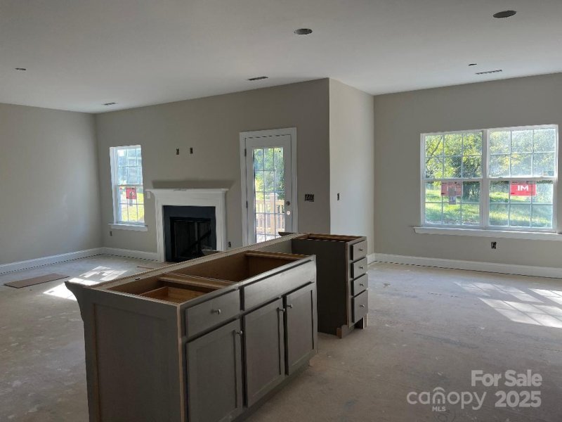 Property image 3 of 458 Allen Drive in Corries Meadow, Concord, NC 28027
