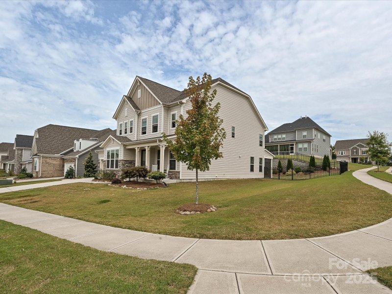 Property image 2 of 1086 Macallum Drive in Allen Mills, Concord, NC 28027