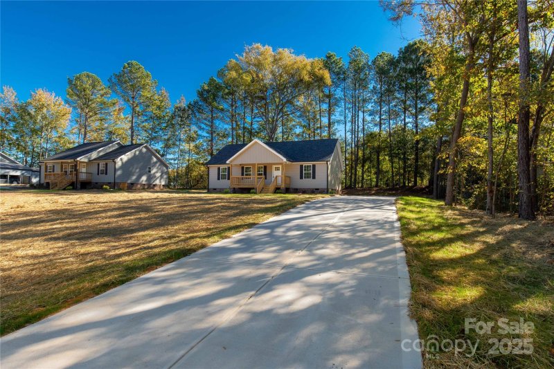 Property image 5 of 1369 Mack Drive in Timbercrest, Mcconnells, SC 29726