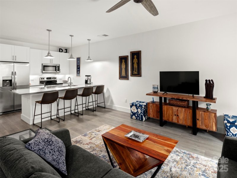 Property image 4 of 68 Craven Street in The Landings, Asheville, NC 28806