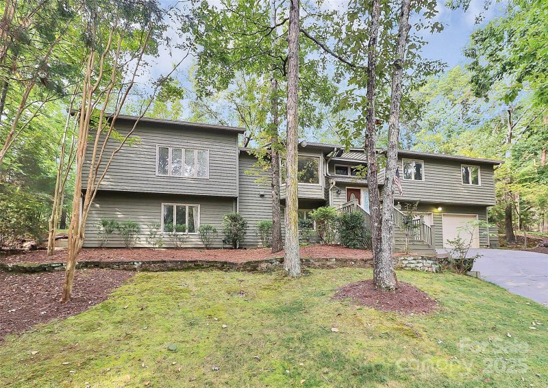 Property image 4 of 16 Woodvine Lane in River Hills, Clover, SC 29710