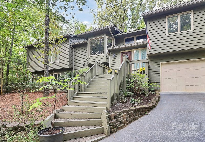 Property image 5 of 16 Woodvine Lane in River Hills, Clover, SC 29710