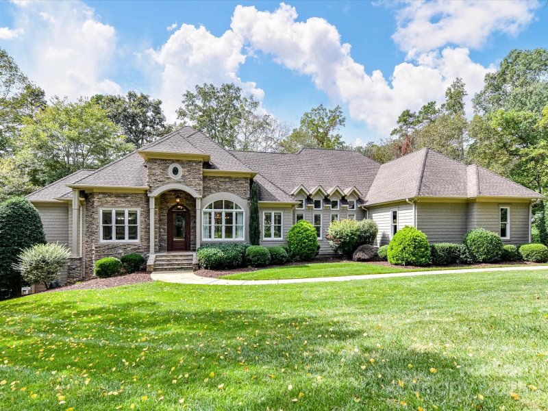 168 Brownstone Drive