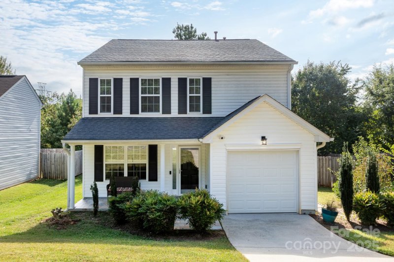 Forest Oaks, Clover Community