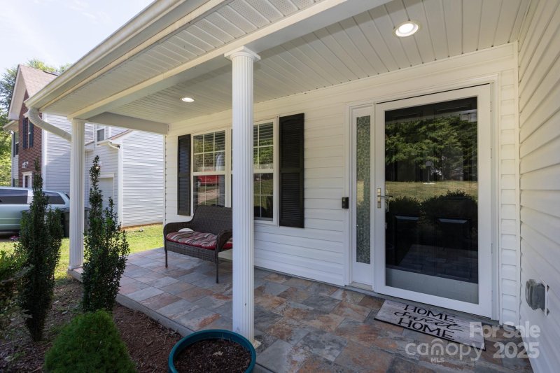 Property image 2 of 1428 Swaying Branch Lane in Forest Oaks, Clover, SC 29710