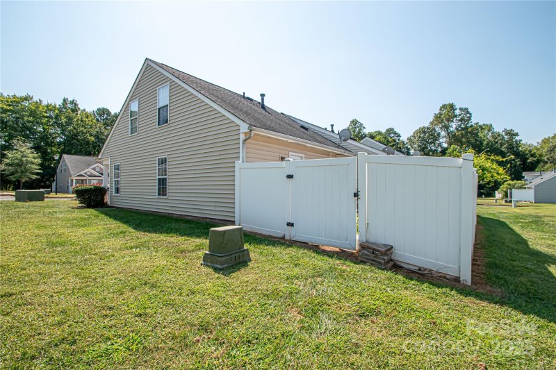 Property image 4 at 744 Sasha Court, Rock Hill, SC 29732