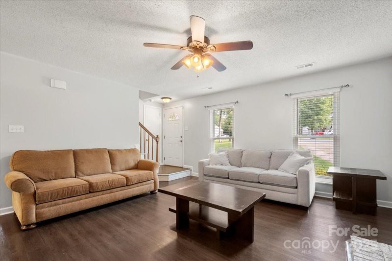 Property image 4 of 11601 Calgary Drive in Brookstead, Charlotte, NC 28215