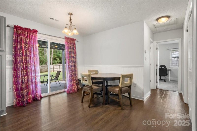 Property image 5 of 11601 Calgary Drive in Brookstead, Charlotte, NC 28215