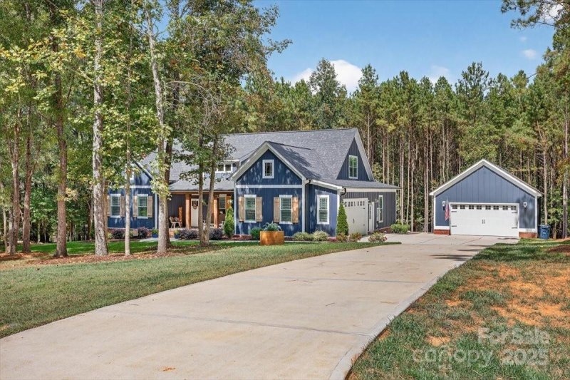Property image 3 of 2125 Partridge Berry Lane in Catawba Shores Estates, Rock Hill, SC 29730