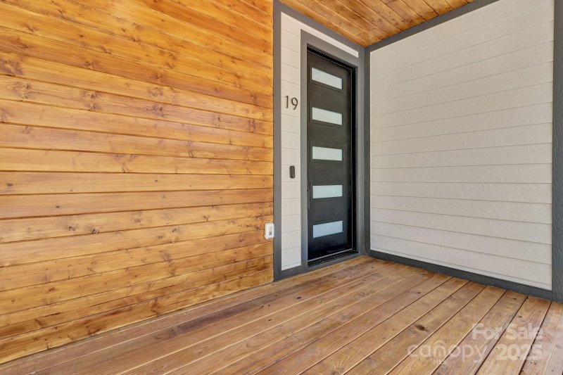 Property image 5 of 19 Lamar Avenue in Biltmore Terrace, Asheville, NC 28803