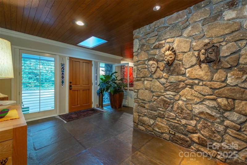 Property image 4 of 18 Forest Road in Biltmore Forest, Asheville, NC 28803