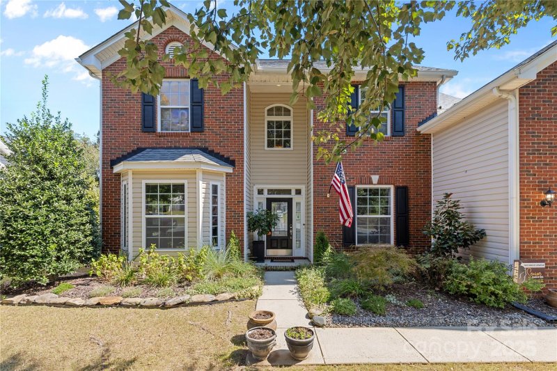 Brook Valley, Monroe Community