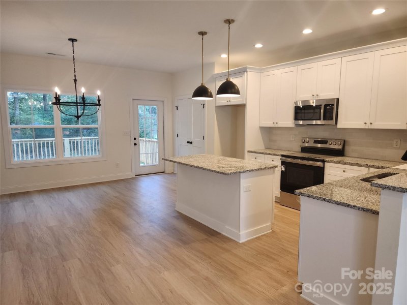 Property image 3 of 854 Hillcroft Place in Ragin Estates, Rock Hill, SC 29732
