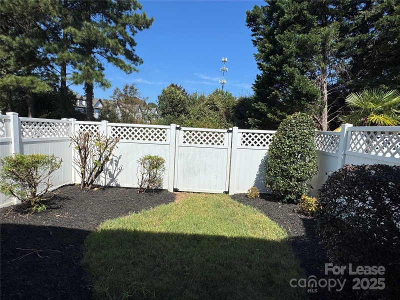 Property image 2 at 8648 Robinson Forest Drive, Charlotte, NC 28277