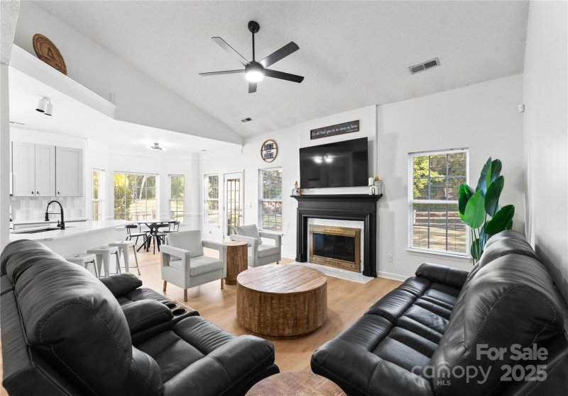 Property image 3 of 11403 Ridge Oak Drive in The Crossings, Charlotte, NC 28273