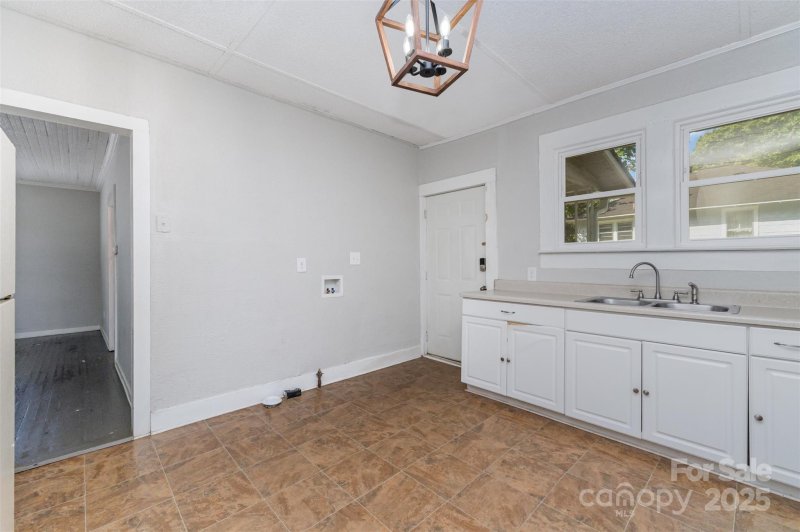 Property image 5 of 111 Dix Street in Firestone Textiles Inc, Gastonia, NC 28052